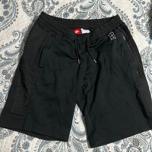 Men’s Nike Athletic Shorts Size XL